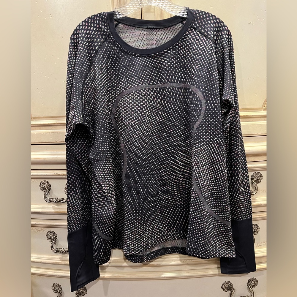 Lululemon Swiftly Tech long sleeve shirt. Like new, worn less than 5x